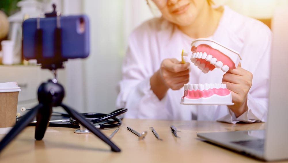 How to Maintain or Create a Dental Blog